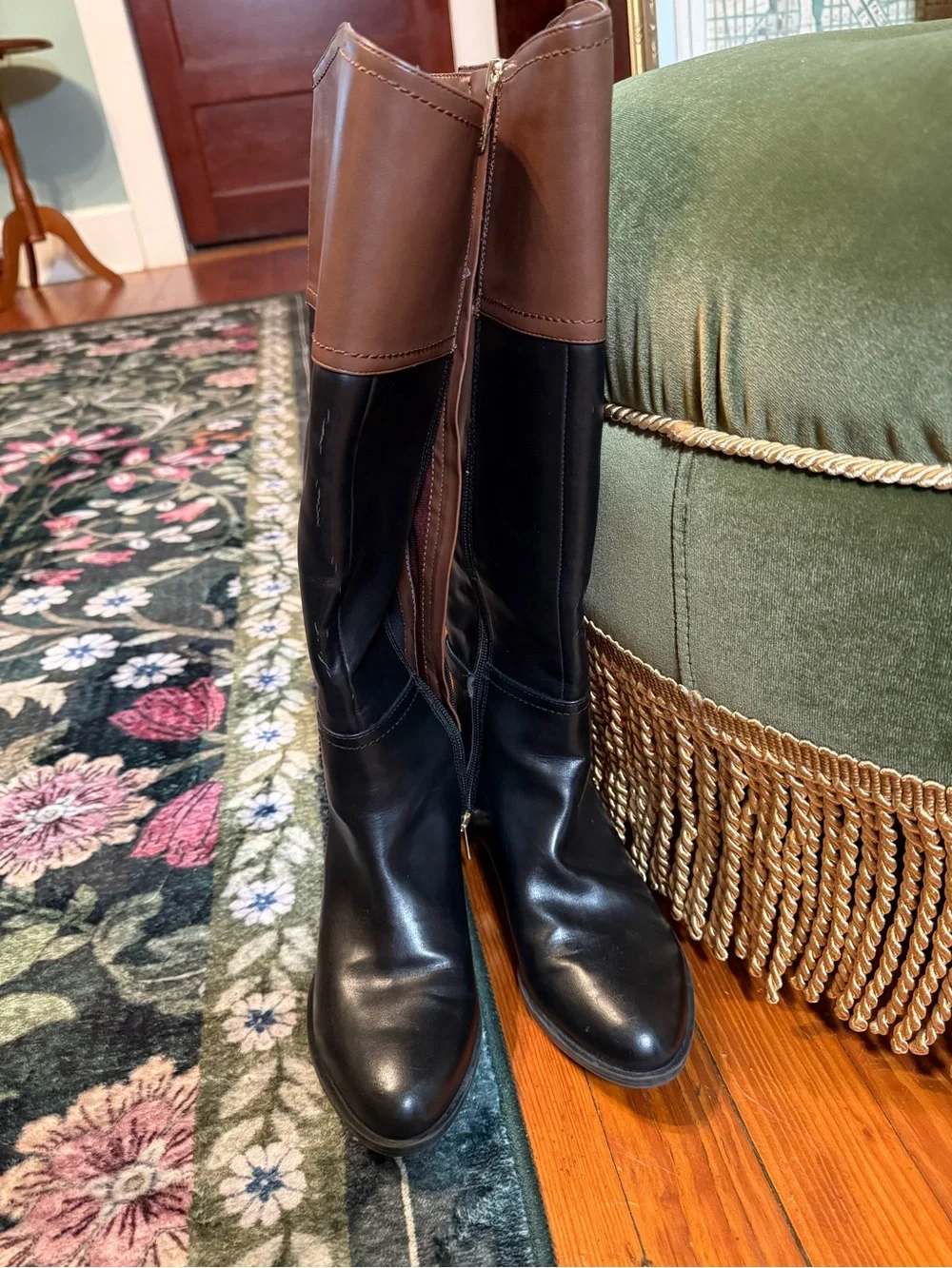 Tommy Hilfiger Women’s Knee High Riding Boots Black Brown Two Tone Size 6M